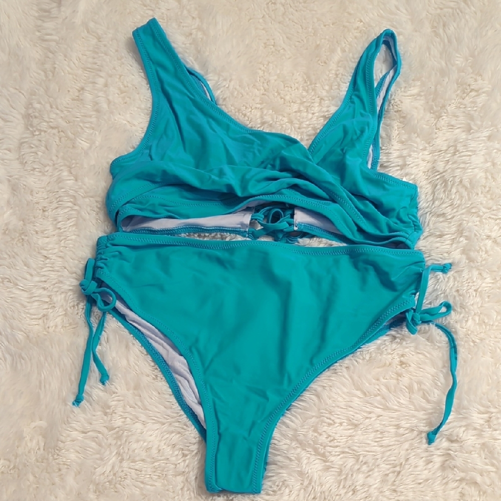 NWOT! Stylish Blue Women's Swimwear Set